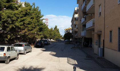Toritto - Trivani Con Box Auto