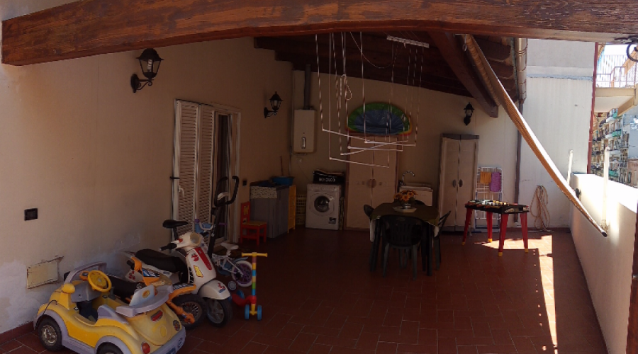 Trivani Via Bovio